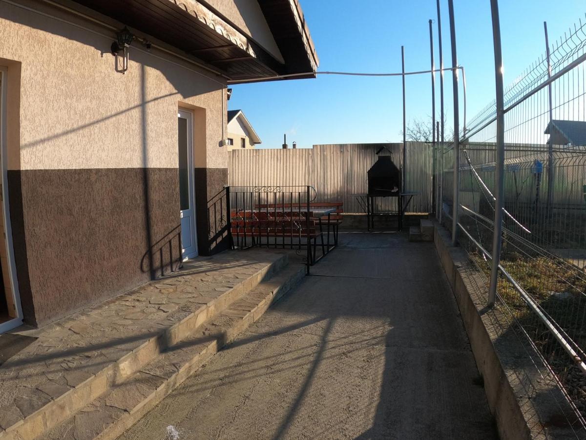 Motel Aris Meridian Piatra Neamţ エクステリア 写真