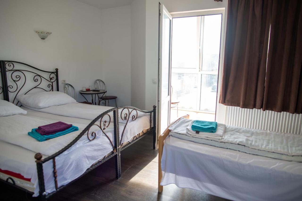 Motel Aris Meridian Piatra Neamţ エクステリア 写真
