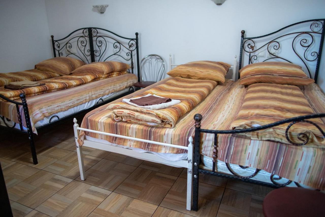 Motel Aris Meridian Piatra Neamţ エクステリア 写真