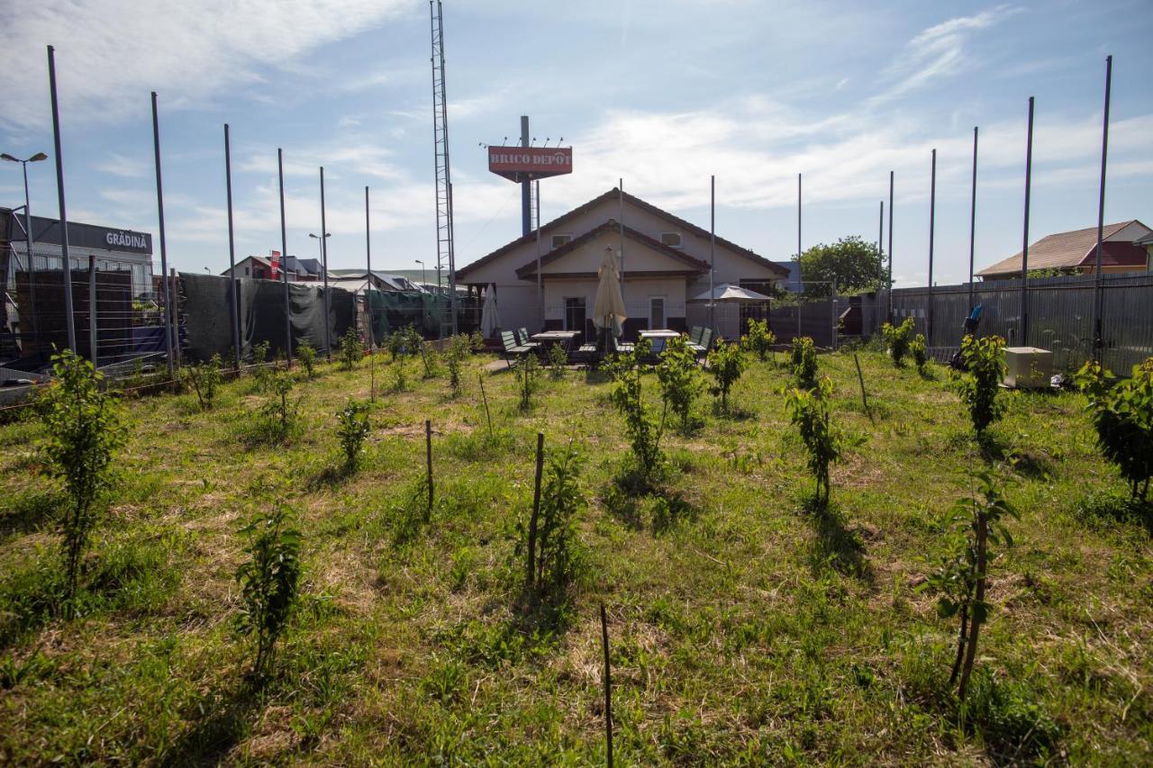 Motel Aris Meridian Piatra Neamţ エクステリア 写真