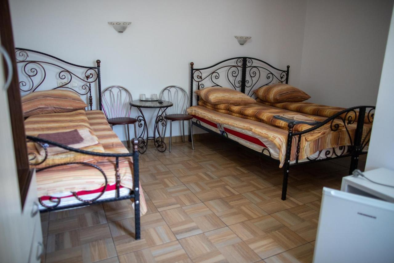 Motel Aris Meridian Piatra Neamţ エクステリア 写真