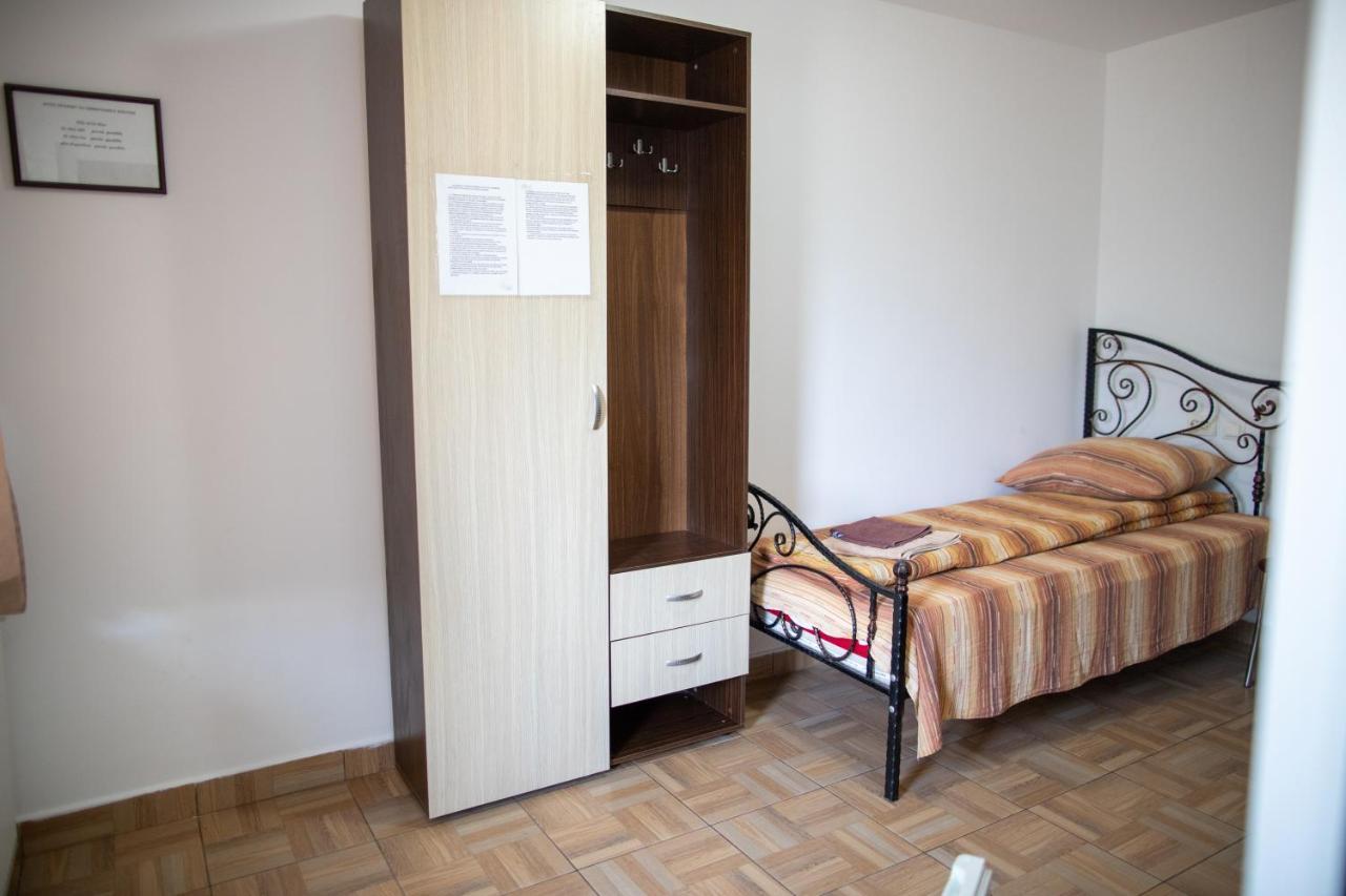 Motel Aris Meridian Piatra Neamţ エクステリア 写真