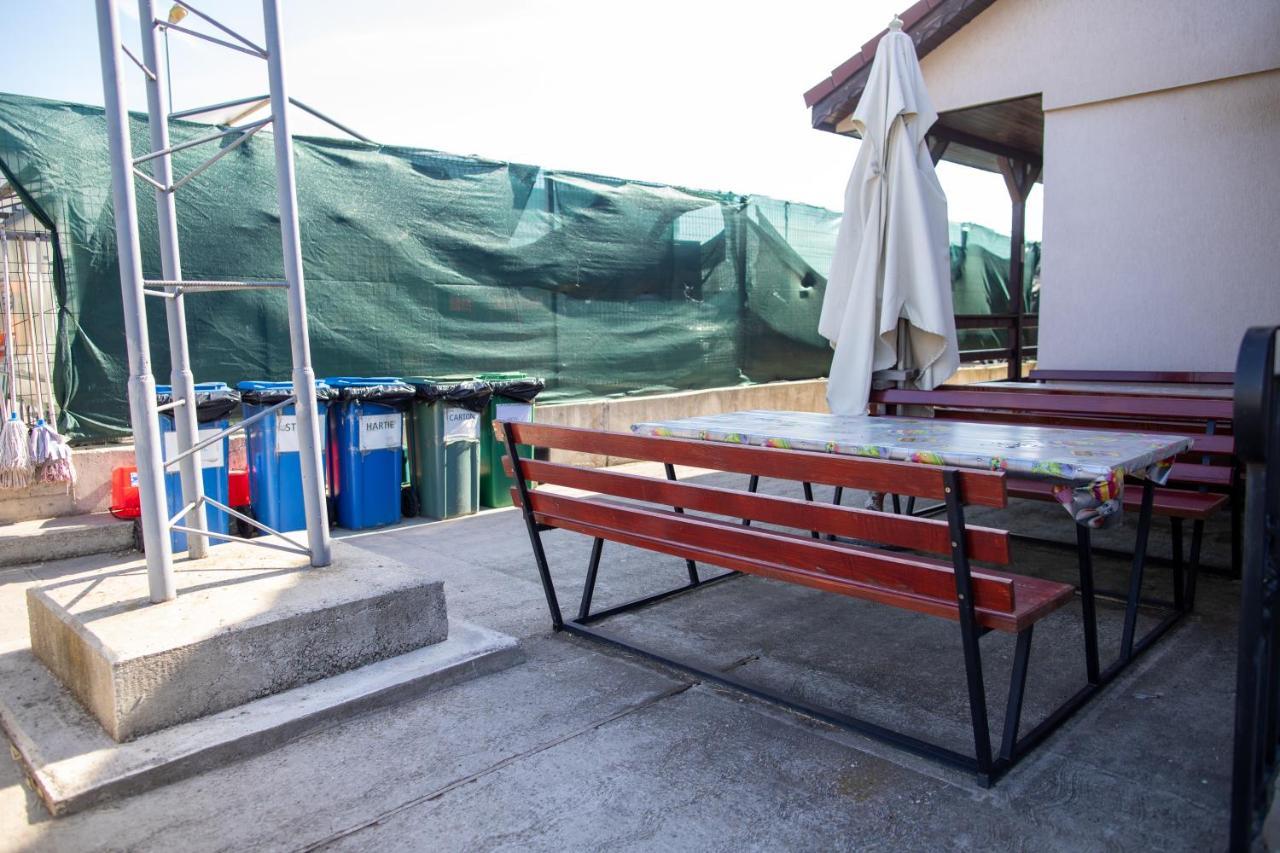 Motel Aris Meridian Piatra Neamţ エクステリア 写真
