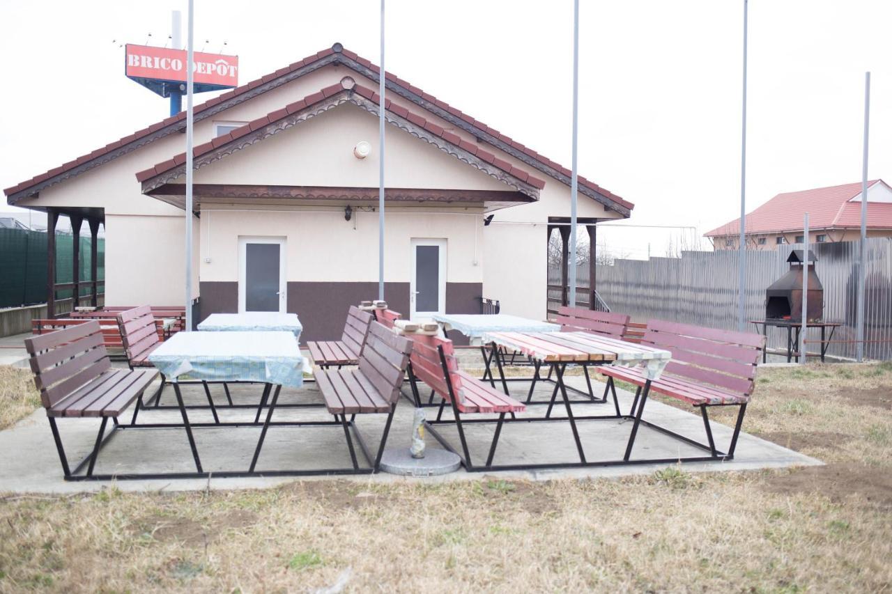 Motel Aris Meridian Piatra Neamţ エクステリア 写真